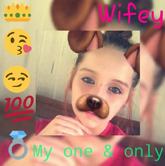 Profile Picture of Hannah Steffens (@hannahdontplay) on Poshmark