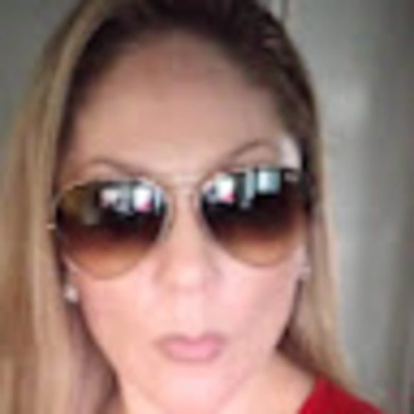Profile Picture of Maribel Arceo (@marochula1212) on Poshmark