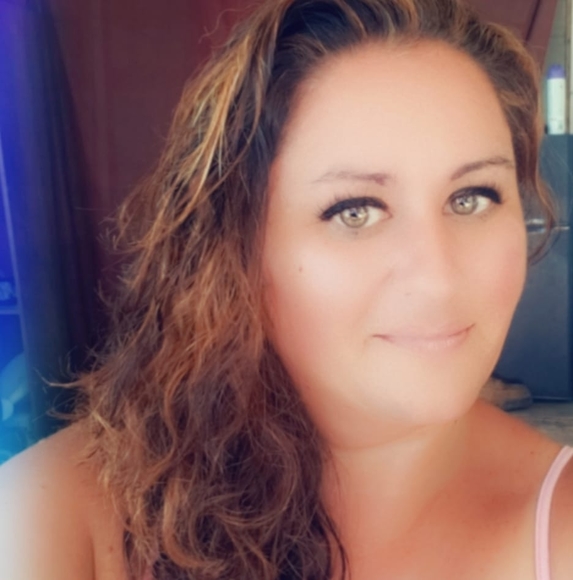 Profile Picture of Ashley Tice (@atice85) on Poshmark