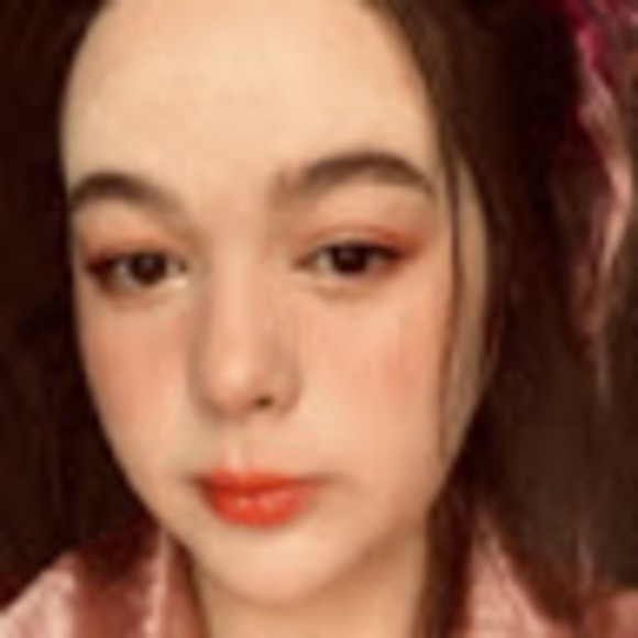 Profile Picture of Haileigh Bedore (@haileighbedore) on Poshmark
