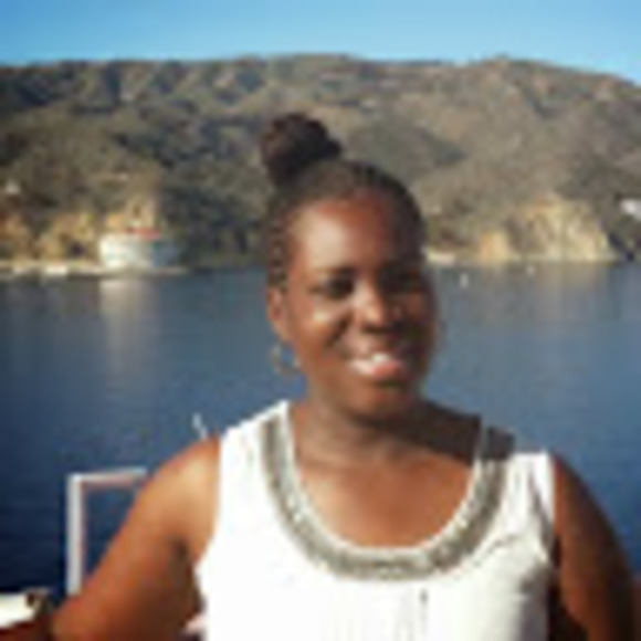 Profile Picture of Ratasha Smith (@ratashas) on Poshmark