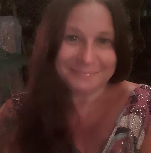 Profile Picture of Linda Irby (@lindairby) on Poshmark