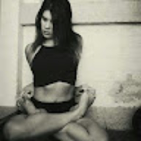 Profile Picture of Kelsey Mitchell (@kelseymitche833) on Poshmark