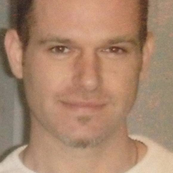 Profile Picture of Anthony Comport (@ajcomport) on Poshmark