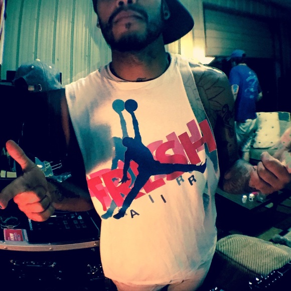 Profile Picture of Daniel Santell (@danielsantell) on Poshmark