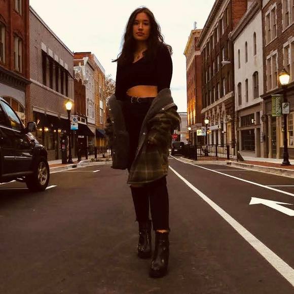 Profile Picture of Alyssa Blasko (@ablask12) on Poshmark