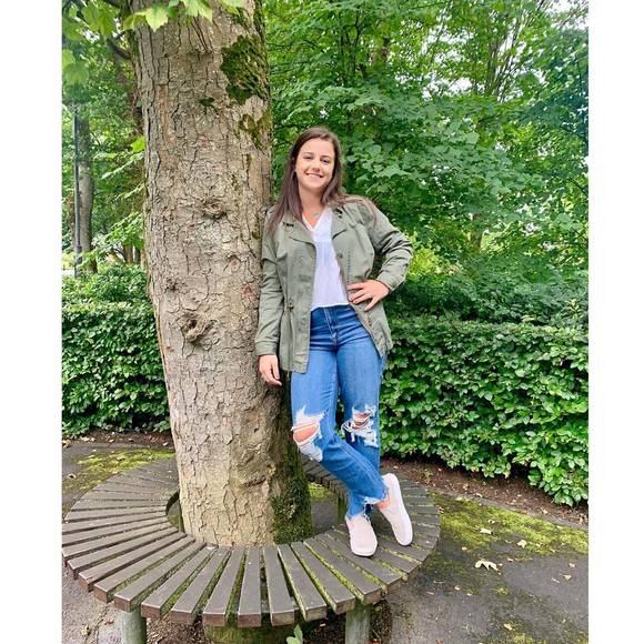 Profile Picture of Katelyn Peterson (@katelyn0401) on Poshmark