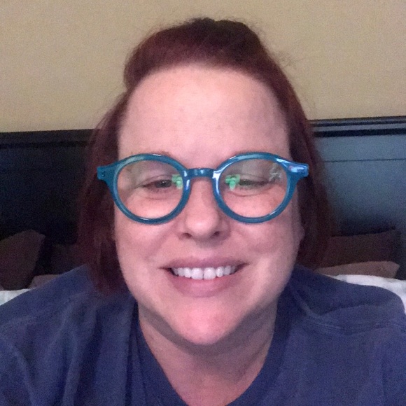 Profile Picture of Tavia Avent (@taviaavent) on Poshmark