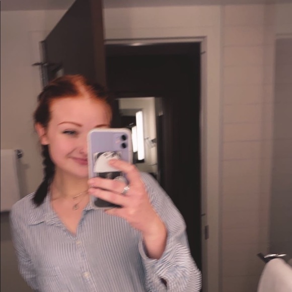 Profile Picture of Ky rae Kehler (@kyinthewoods) on Poshmark