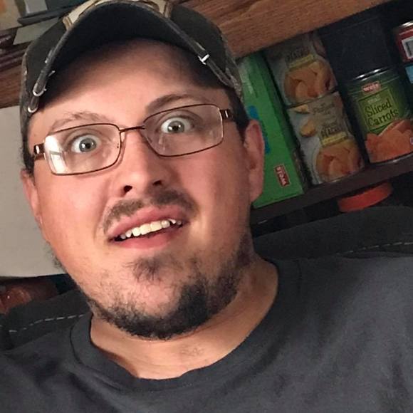 Profile Picture of Justin Summers (@whitetailfreak) on Poshmark