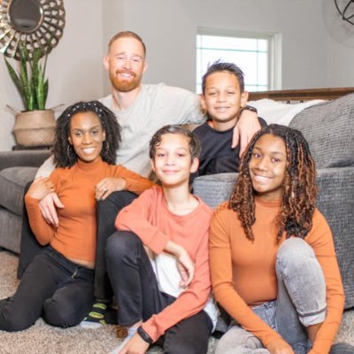 Profile Picture of Britney Dearest YouTube Channel (@BritneyDearest) on Twitter