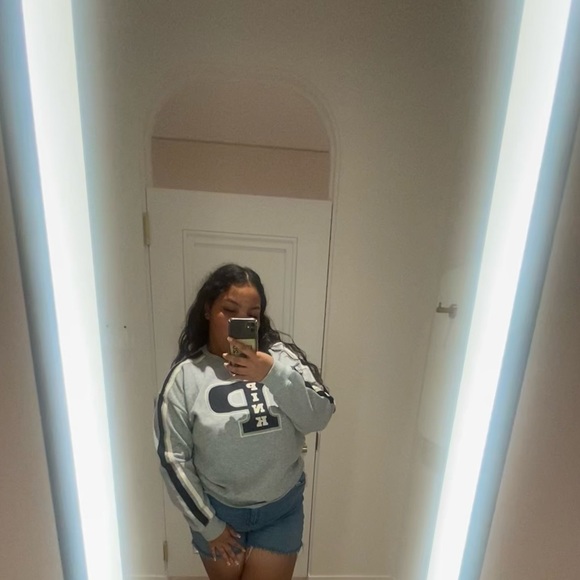 Profile Picture of Makayla Glover (@makayla9991) on Poshmark