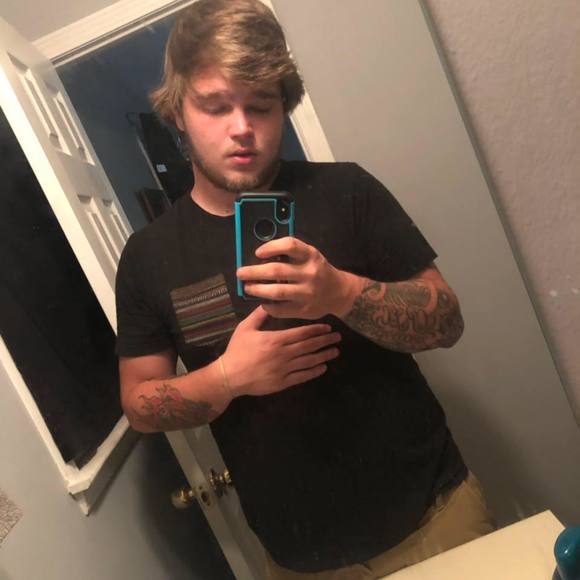 Profile Picture of Christian Croy (@chris63224) on Poshmark