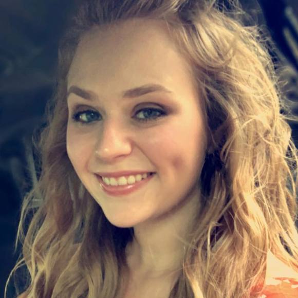 Profile Picture of Audrey Hale (@audreyhale7) on Poshmark