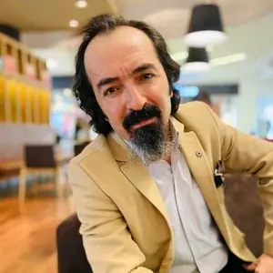 Profile Picture of صبری سلێڤانەی (@sabri_silevani) on Tiktok