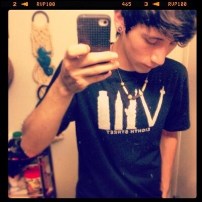 Profile Picture of Andrew Barrera (@Vibe_Cryptic) on Twitter