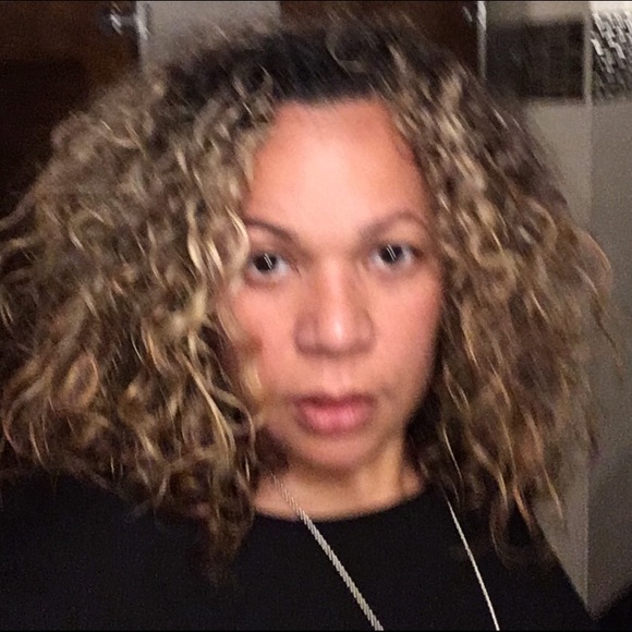 Profile Picture of Melissa Dufauchard (@missy7569) on Poshmark