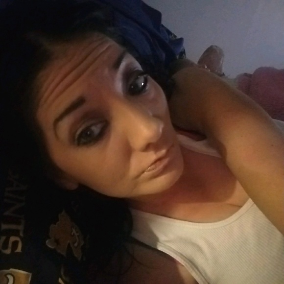 Profile Picture of Victoria Boblett (@boblett1659) on Poshmark