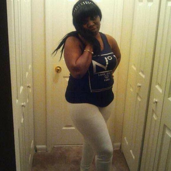 Profile Picture of Mbalu Thomas (@mbalut80) on Poshmark