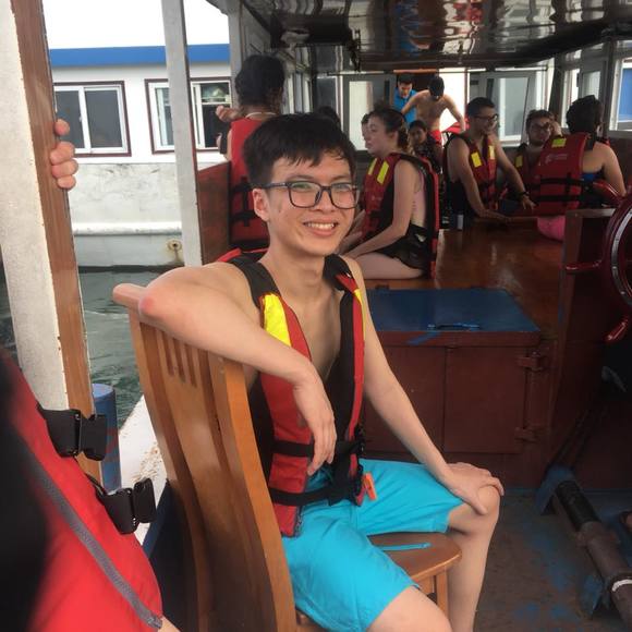 Profile Picture of Kevin Dao (@kevin25081998) on Poshmark