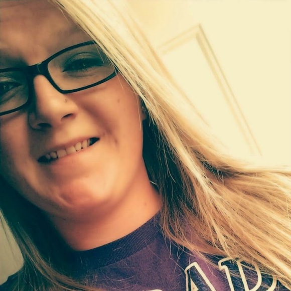 Profile Picture of Jessica Gilbert (@jgilby88) on Poshmark
