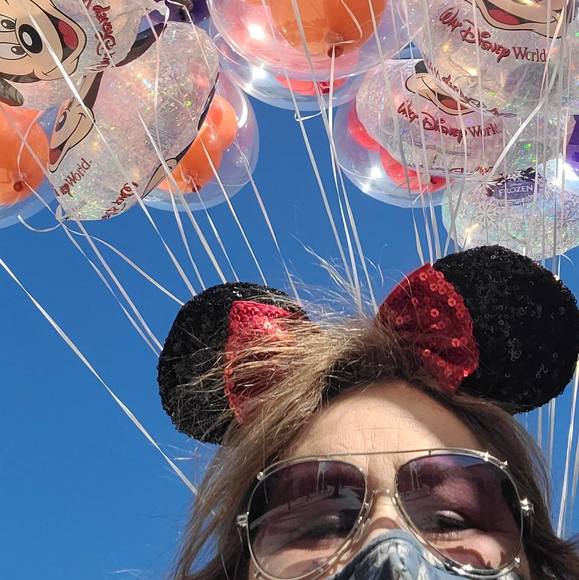 Profile Picture of Shelley Diederich (@grape47273) on Poshmark