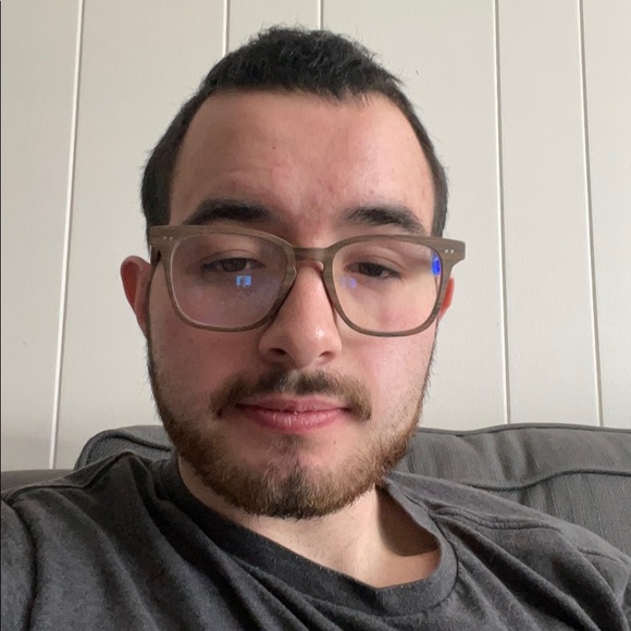 Profile Picture of Vaughn Manges (@vaughnmanges) on Poshmark