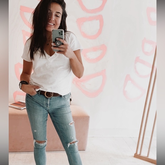 Profile Picture of Kristine Azarian (@kristineazarian) on Poshmark