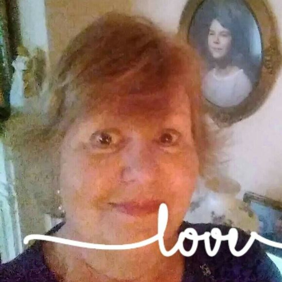 Profile Picture of Marianne Harvell (@mariaharv) on Poshmark