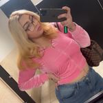 Profile Picture of Melissa Tidwell 💋 (@hippy_melly) on Instagram