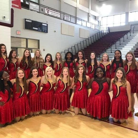 Profile Picture of Allison Singletary (@allisonsing) on Poshmark