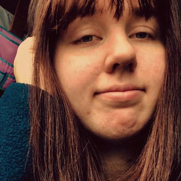Profile Picture of Rachel Follingstad (@rfollingstad99) on Poshmark