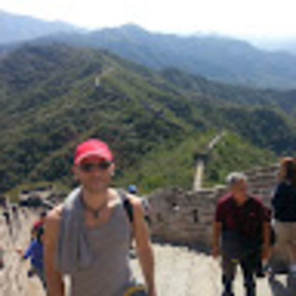 Profile Picture of John Karahalios (@johnkarahalios) on Poshmark