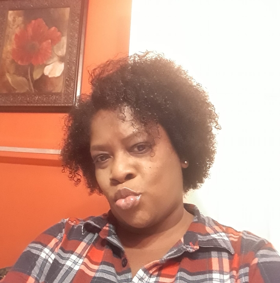 Profile Picture of Chasity Young (@chas1976) on Poshmark