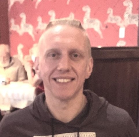 Profile Picture of Dave Reynolds (@daveyramone1) on Poshmark