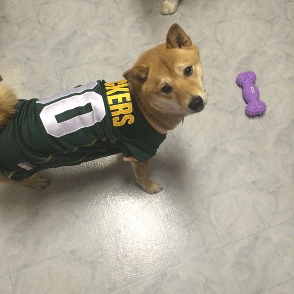 Profile Picture of Kelly Erbach (@mizzkell) on Poshmark