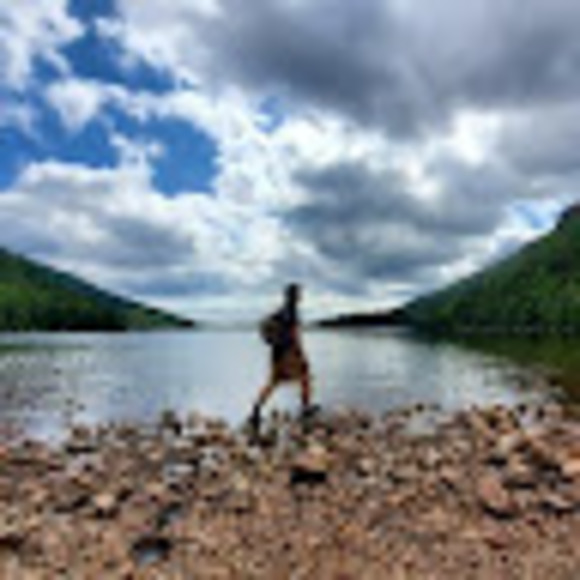 Profile Picture of Sherwyn K (@sherwynk) on Poshmark