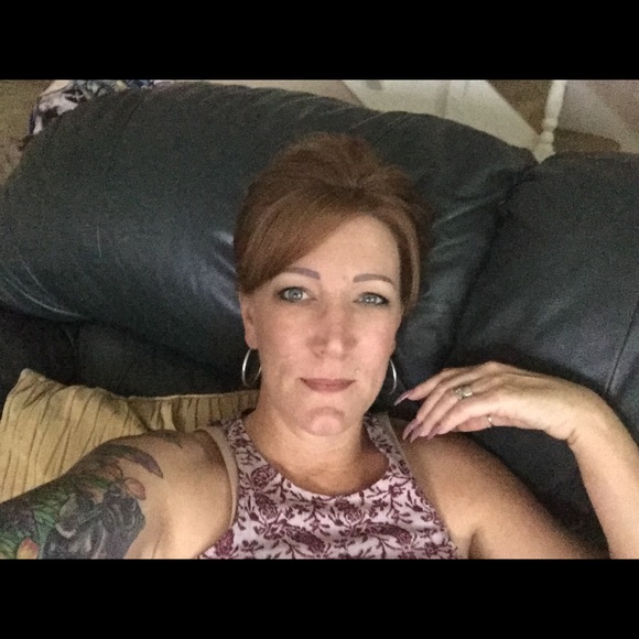 Profile Picture of Jill Picciotti (@jill32907) on Poshmark