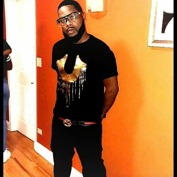 Profile Picture of Barry Hall (@hallbarry19) on Poshmark