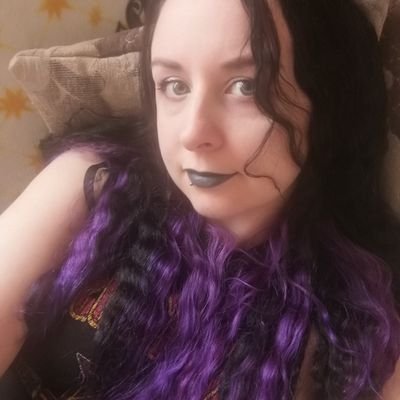 Profile Picture of BLM ✊🏿✊🏾✊🏼🏳️‍🌈 (@charquinzel) on Twitter