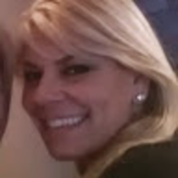 Profile Picture of Jackie Mcgee (@jackiemcgee131) on Poshmark