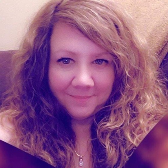 Profile Picture of Effie Kightlinger (@1effie) on Poshmark