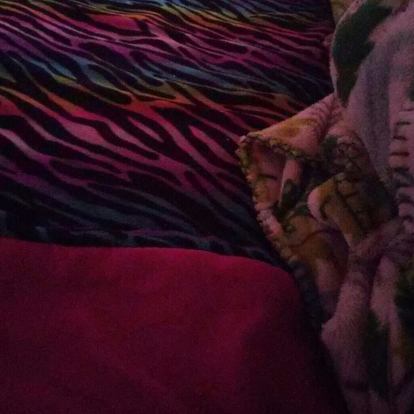 Profile Picture of Kassidy Isgrig (@leeannisgrig) on Poshmark