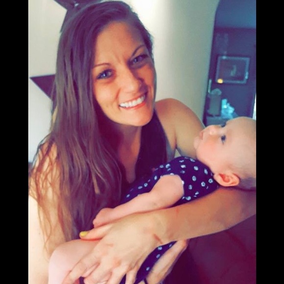 Profile Picture of Elly Haldiman (@ellyhaldi) on Poshmark