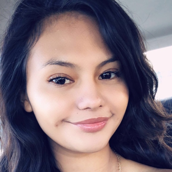 Profile Picture of Joseline Lopez (@joslopez01) on Poshmark