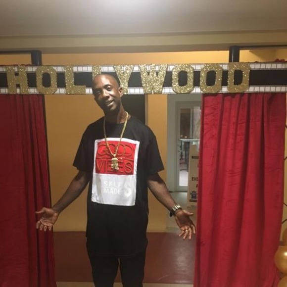 Profile Picture of Gregory Thorpe (@gregorythorp559) on Poshmark