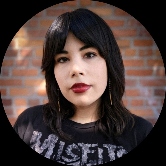 Rayne Pires - Poshmark Profile Picture of Rayne Pires (@raynepires) on Poshmark