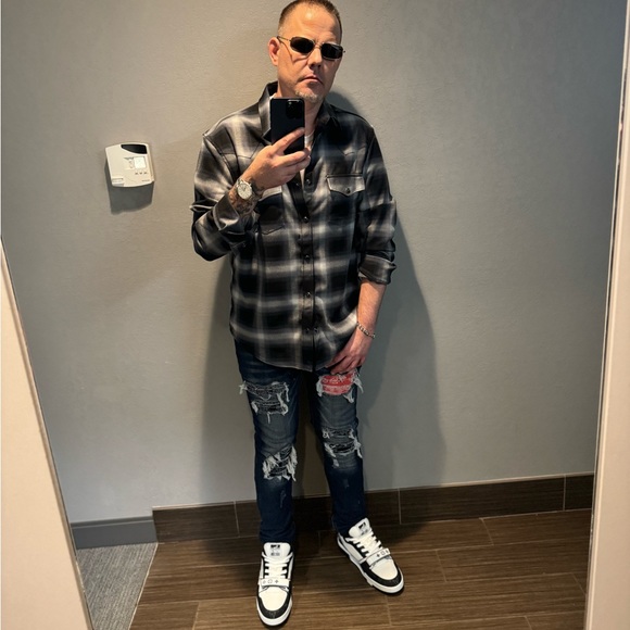 Profile Picture of Jason Samuel (@yourturn2_own) on Poshmark