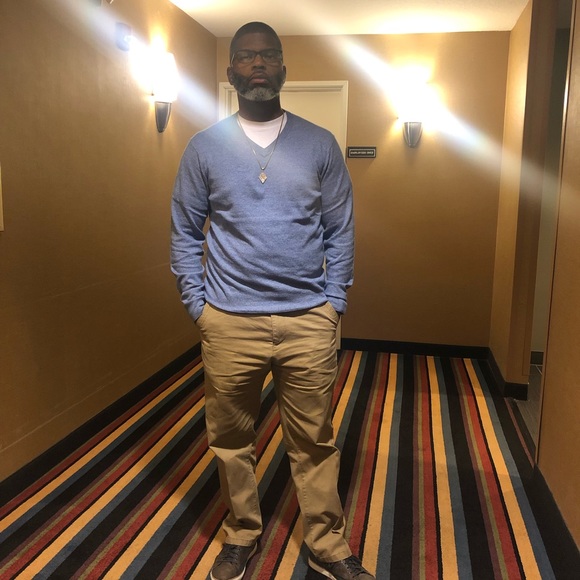 Profile Picture of Brendon Bell (@brendonbell) on Poshmark