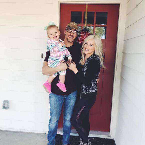 Profile Picture of Rachael Coogle (@randecoogs) on Poshmark